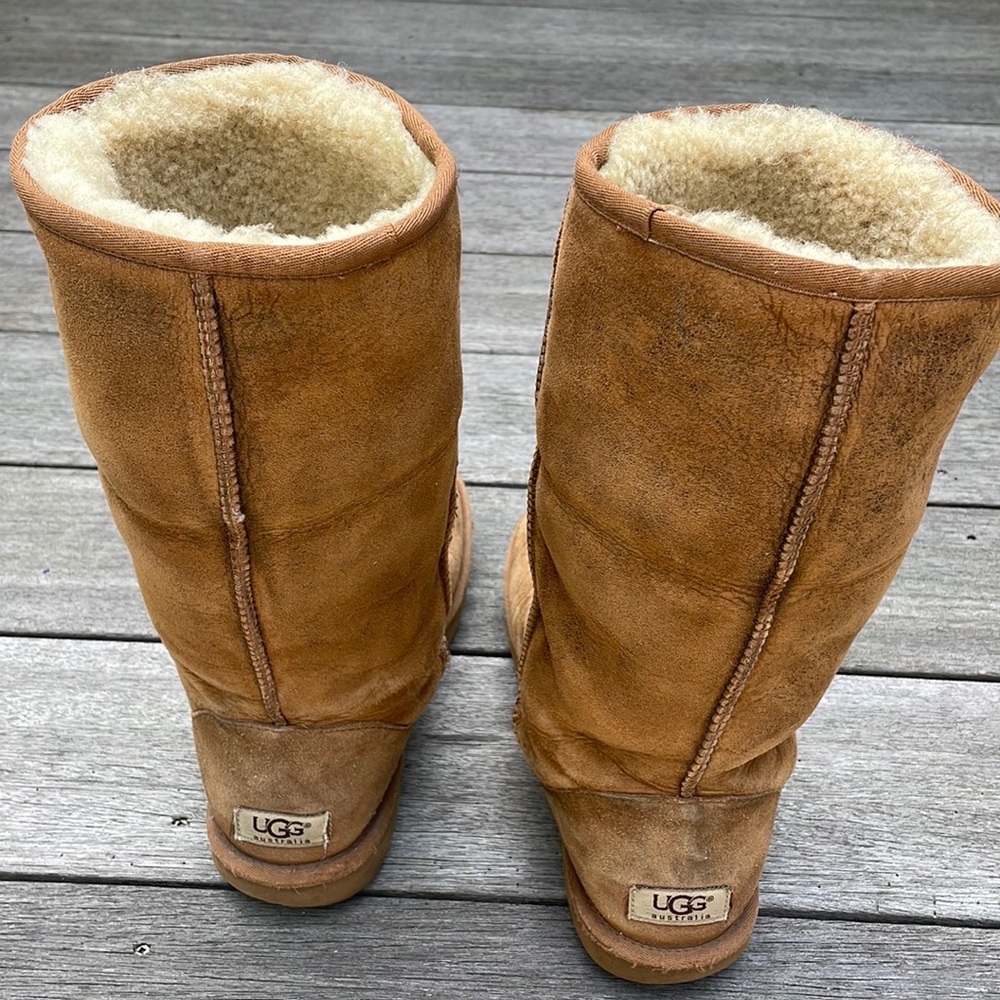 UGG Boots Original style size 8 in good used condition